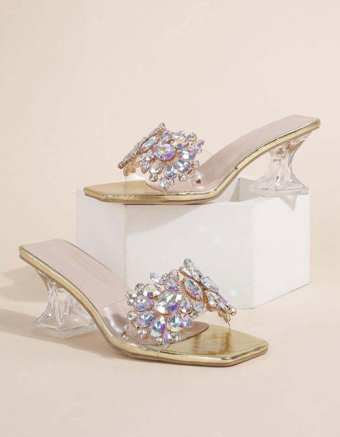 Spring/Summer
Fashionable Rhinestone High
Heel Sandals Valentines ^
*