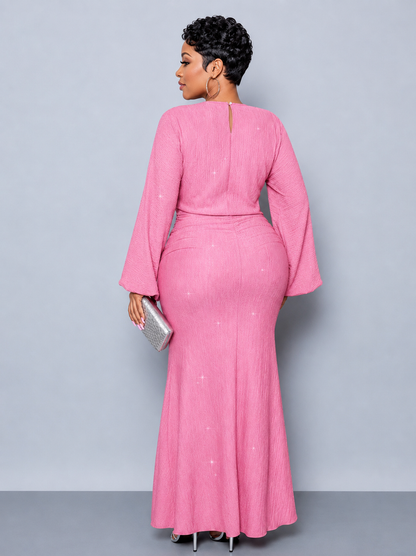 Luxury Pink Mermaid Maxi Dress
Experience timeless elegance with this beautifully crafted bodycon dress. Its flattering fit, premium textured fabric, and flowing mermaid hem create a sophisticated look that transitions effortlessly from daytime elegance t