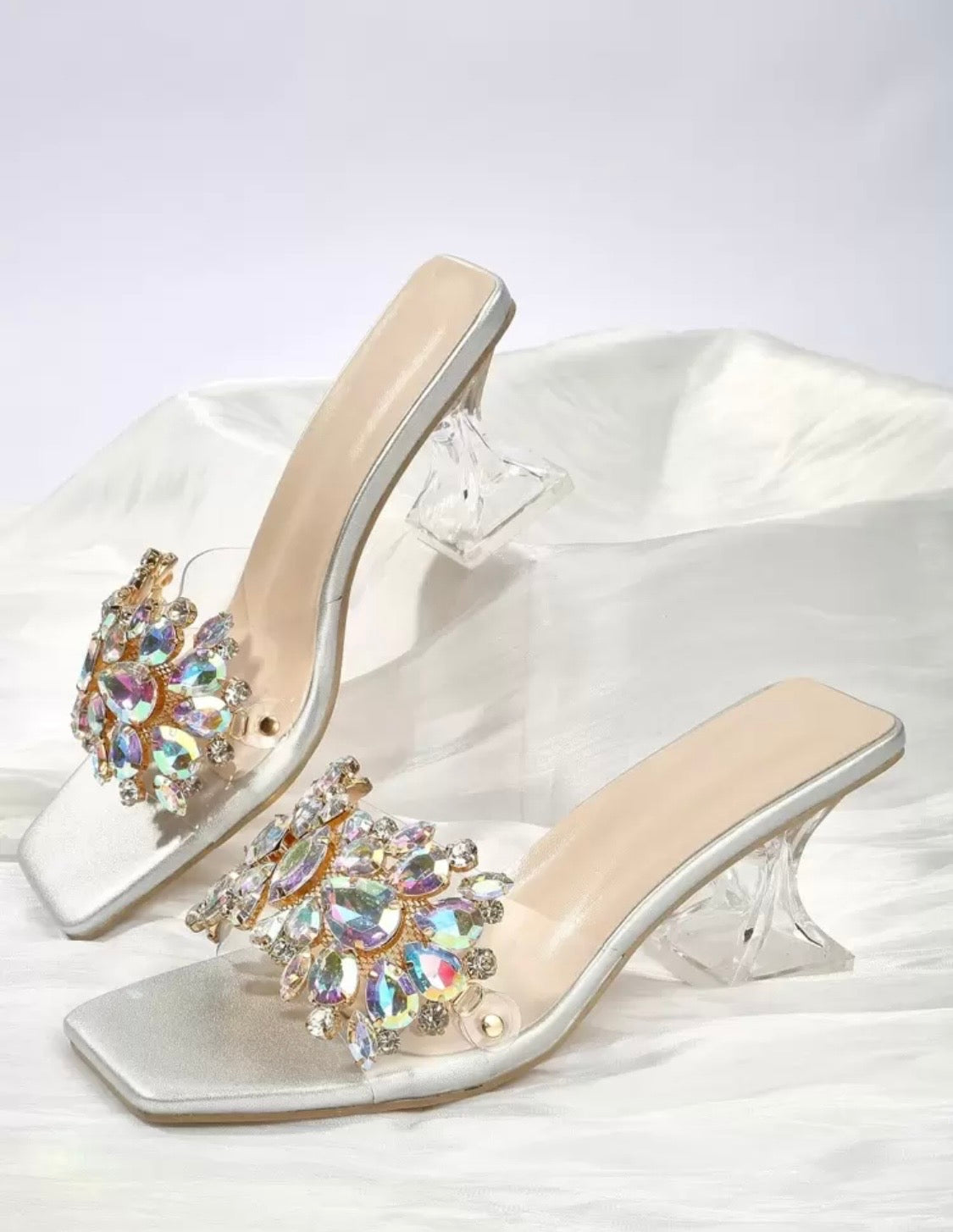 Spring/Summer
Fashionable Rhinestone High
Heel Sandals Valentines ^
*