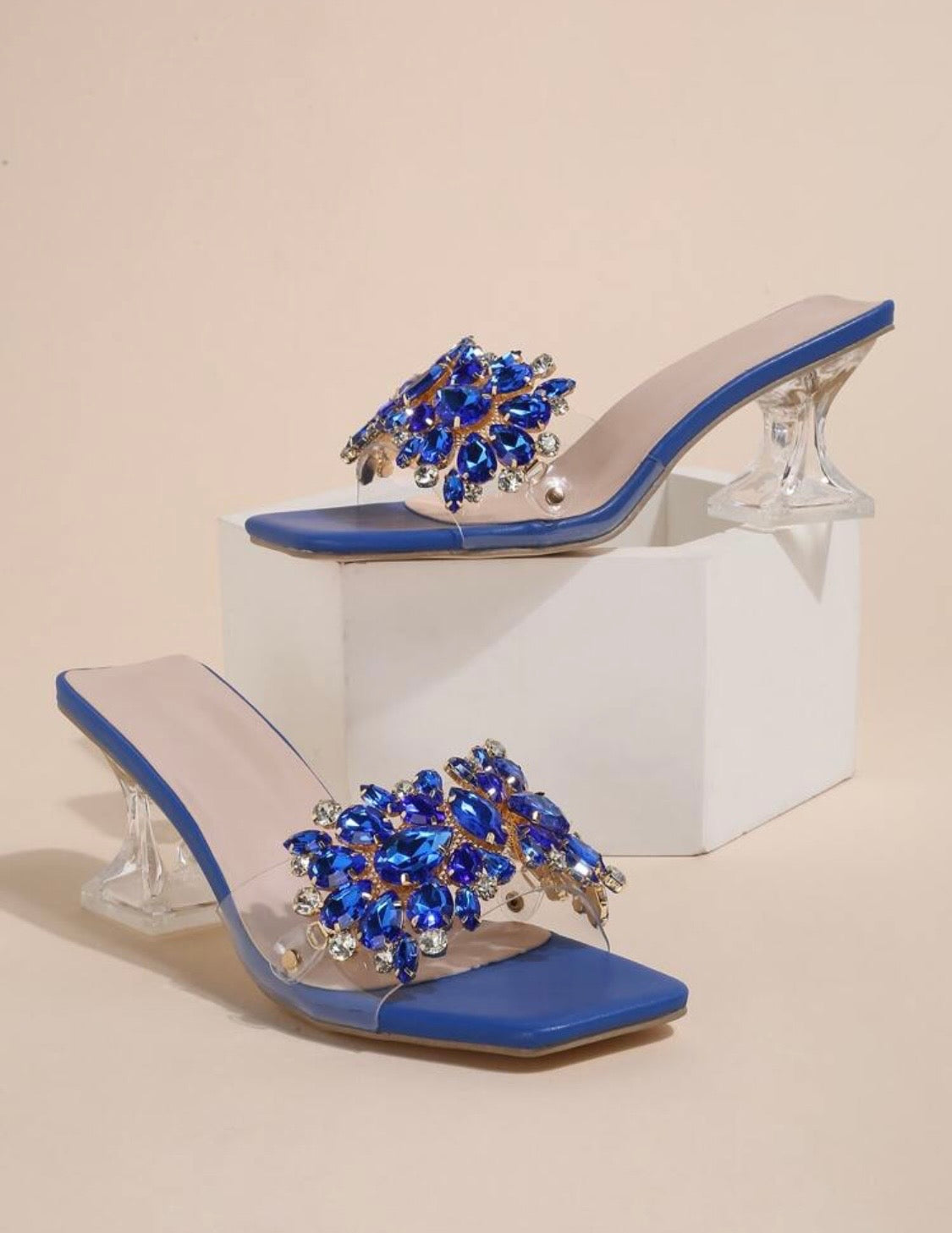 Spring/Summer
Fashionable Rhinestone High
Heel Sandals Valentines ^
*