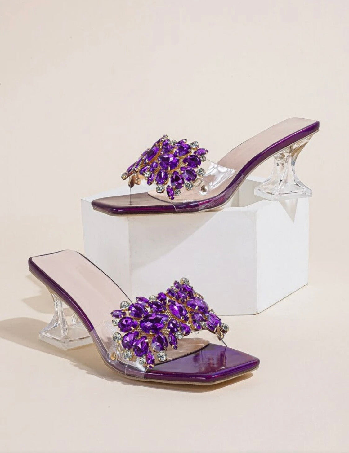 Spring/Summer
Fashionable Rhinestone High
Heel Sandals Valentines ^
*