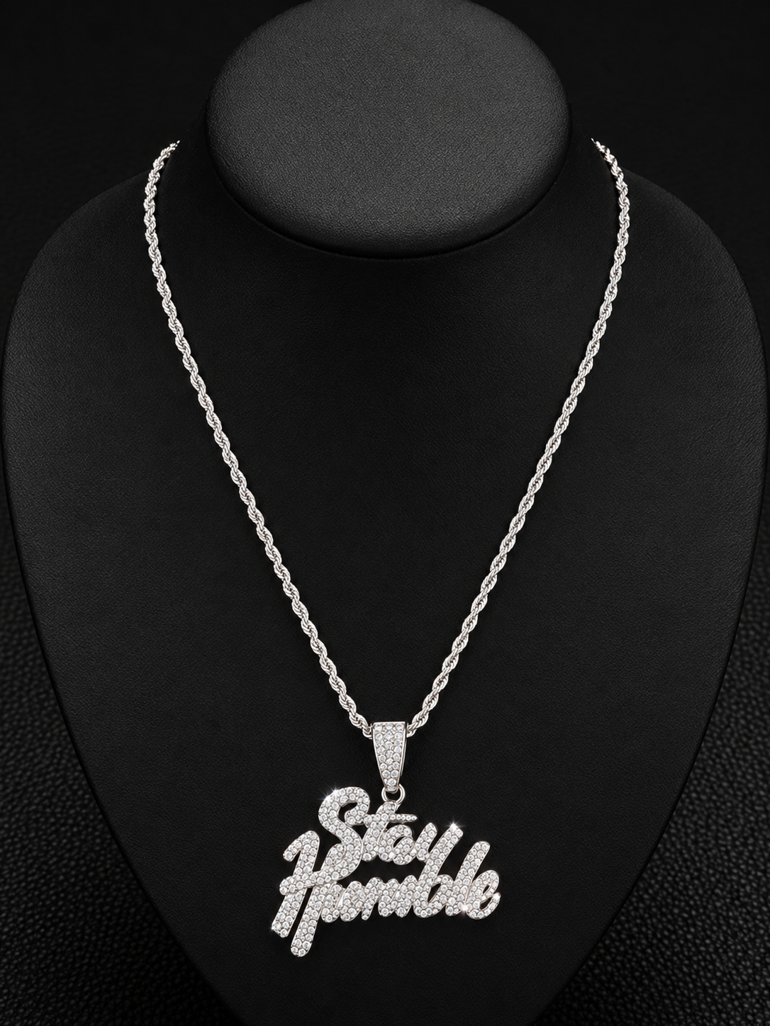 Stay Humble Rhinestone Necklace & Pendant

Add elegance and sparkle to your jewelry collection with this beautiful silver-tone Stay Humble necklace. Featuring a stunning rhinestone-encrusted lettering pendant and a stylish matching chain, this eye-catchin